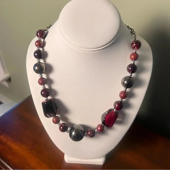 Chunky Purple & Red 17" Statement
Necklace - Bold Fashion Jewelry - Picture 1 of 9